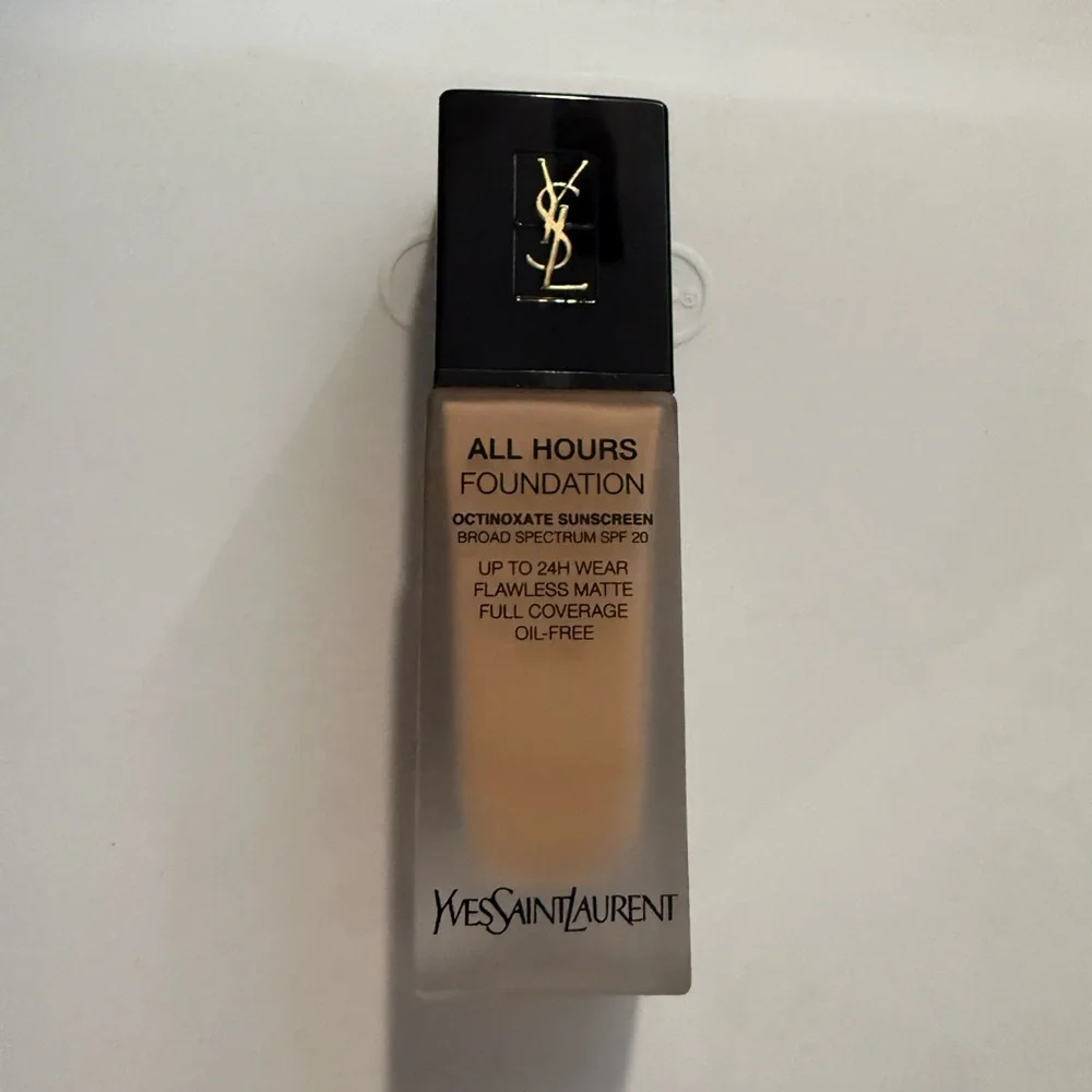 Yves Saint Laurent All Hours Foundation - Warm Beige - Picture 1 of 5
